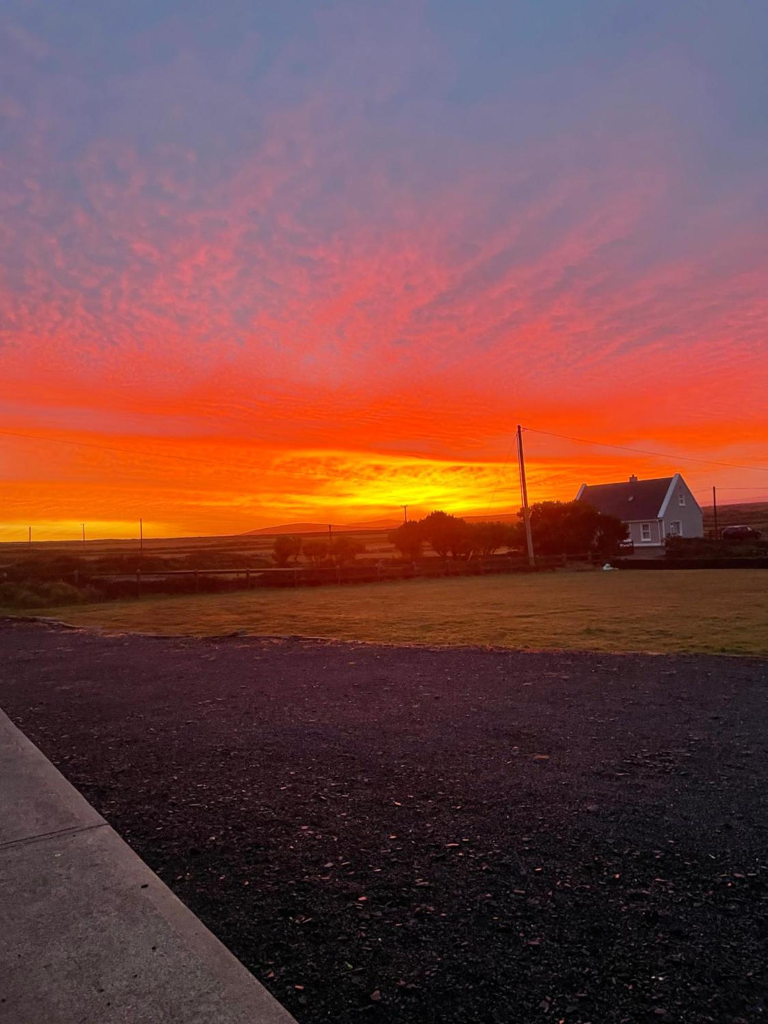 Bed and Breakfast Cois Na Mara Eire Code V15 T677 Derrynadivva Экстерьер фото